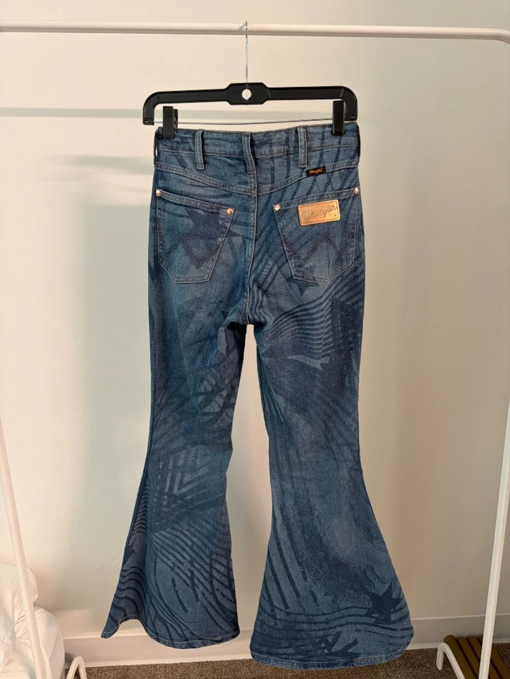 WRANGLER X LAINEY WILSON ROCKSTAR BELL BOTTOMS